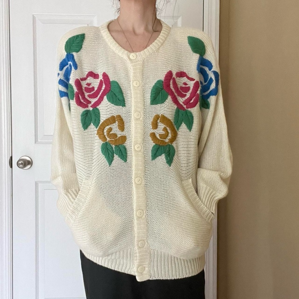 Cream Floral Embroidery Cardigan with Pockets Vintage 90s Granny Cottage - Picture 5 of 8